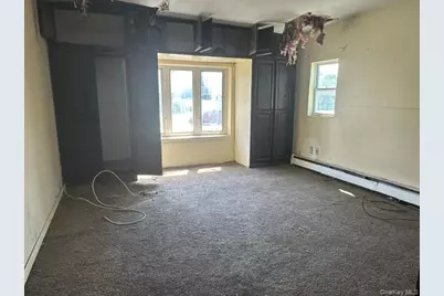 84 Herman Avenue, North Babylon, NY 11703 - Photo 9