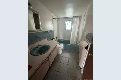 84 Herman Avenue, North Babylon, NY 11703 - Photo 17