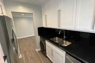 91 South Clinton Ave, Bay Shore, NY 11706 - Photo 3