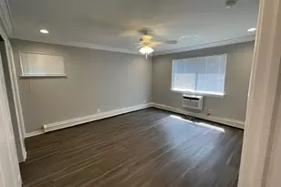91 South Clinton Ave, Bay Shore, NY 11706 - Photo 9