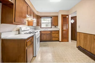 173 Bennett Avenue, Yonkers, NY 10701 - Photo 9