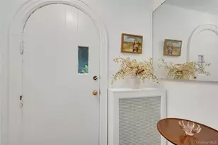 1179 Post Rd, Scarsdale, NY 10583 - Photo 3