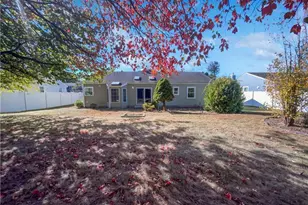 11 Frost Valley Dr, Patchogue, NY 11772 - Photo 9