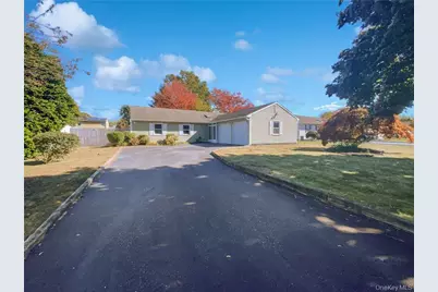 11 Frost Valley Drive, Patchogue, NY 11772 - Photo 1