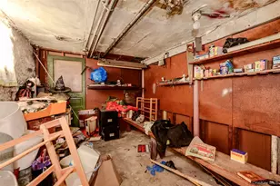 618 E 2nd St, Brooklyn, NY 11218 - Photo 33