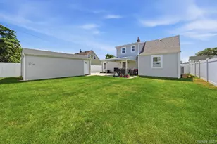 37 Gun Ln, Levittown, NY 11756 - Photo 5