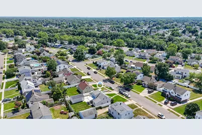 37 Gun Lane, Levittown, NY 11756 - Photo 23