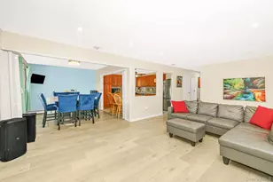 9 Hamlin Ave, West Babylon, NY 11704 - Photo 9