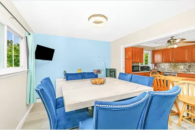 9 Hamlin Avenue, West Babylon, NY 11704 - Photo 11