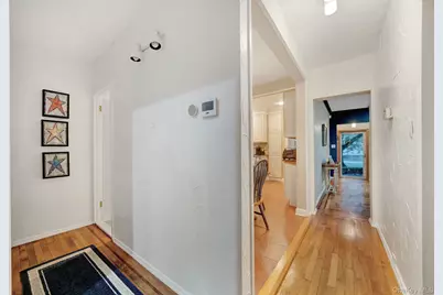 327 Wynsum Avenue, Merrick, NY 11566 - Photo 23
