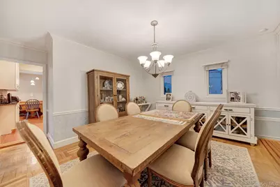 327 Wynsum Avenue, Merrick, NY 11566 - Photo 19