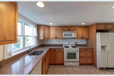 7 Van Houten Street, Nyack, NY 10960 - Photo 17