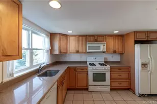7 Van Houten St, Nyack, NY 10960 - Photo 17