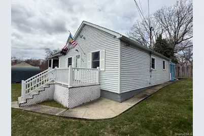 128 Maywood Drive, Mastic Beach, NY 11951 - Photo 7