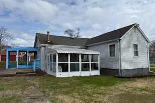 128 Maywood Dr, Mastic Beach, NY 11951 - Photo 5