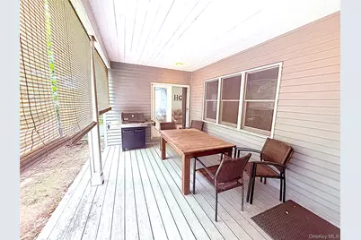523 Hellwig Lane, West Islip, NY 11795 - Photo 25