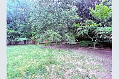 523 Hellwig Lane, West Islip, NY 11795 - Photo 29