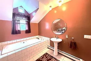 523 Hellwig Ln, West Islip, NY 11795 - Photo 13