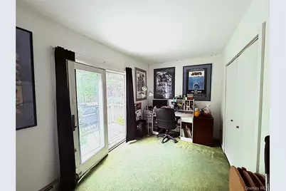 523 Hellwig Lane, West Islip, NY 11795 - Photo 11