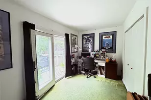 523 Hellwig Ln, West Islip, NY 11795 - Photo 11