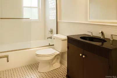 1020 Warburton Avenue #7G, Yonkers, NY 10701 - Photo 9