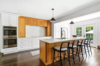240 Eaton Lane, West Islip, NY 11795 - Photo 13