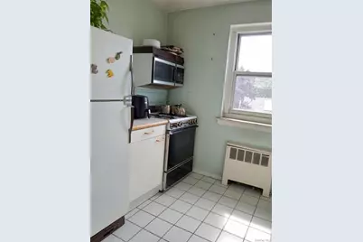 69-38 Kissena Blvd Kissena Blvd #135B, Kew Gardens, NY 11367 - Photo 3