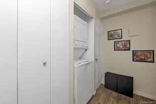55-36 69th Pl, Maspeth, NY 11378 - Photo 11