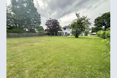 122 Jordan Street, Bay Shore, NY 11706 - Photo 15