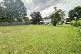122 Jordan St, Bay Shore, NY 11706 - Photo 15