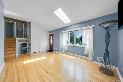 336 W 23rd Street, Deer Park, NY 11729 - Photo 3