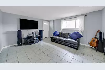 336 W 23rd Street, Deer Park, NY 11729 - Photo 17
