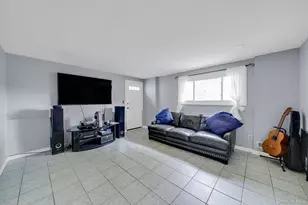 336 W 23rd St, Deer Park, NY 11729 - Photo 17