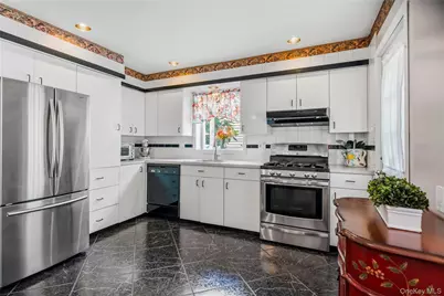 78 Ambrose Avenue, Malverne, NY 11565 - Photo 13