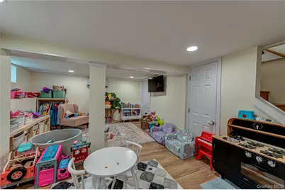 21 Bay 3rd Street, Islip, NY 11751 - Photo 15