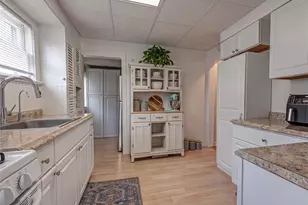 21 Bay 3rd St, Islip, NY 11751 - Photo 7