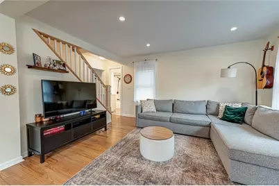21 Bay 3rd Street, Islip, NY 11751 - Photo 5