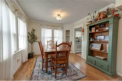 21 Bay 3rd Street, Islip, NY 11751 - Photo 9
