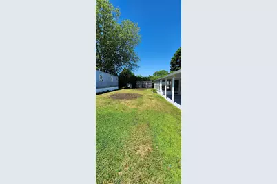 60 Valley Forge, Bohemia, NY 11716 - Photo 15