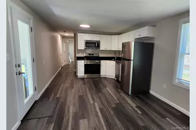 60 Valley Forge, Bohemia, NY 11716 - Photo 5