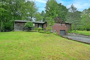 43 Sutin Pl, Spring Valley, NY 10977 - Photo 3