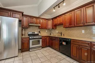 152-14 84th Dr, Briarwood, NY 11432 - Photo 5