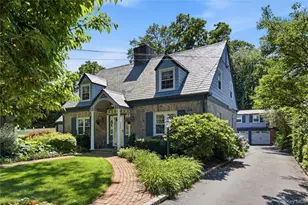 3 Carnegie Ave, Cold Spring Harbor, NY 11724 - Photo 3