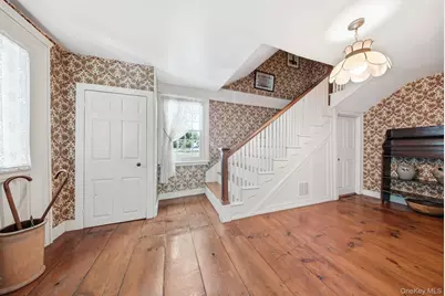 4 Plains Road, Walden, NY 12586 - Photo 5