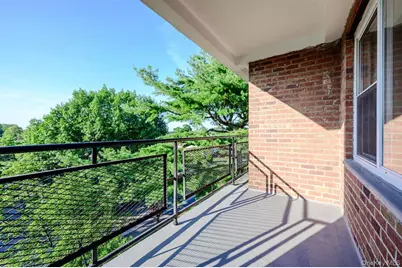 99 Randall Avenue #4-L, Freeport, NY 11520 - Photo 15
