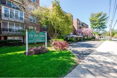 99 Randall Avenue #4-L, Freeport, NY 11520 - Photo 1