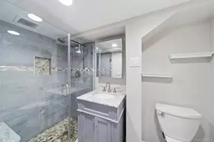 64-24 Pleasantview St, Middle Village, NY 11379 - Photo 13
