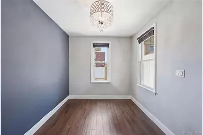6424 Pleasantview Street, Middle Village, NY 11379 - Photo 9