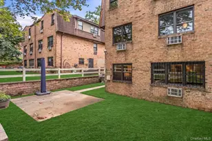 61-17 231st St, Oakland Gardens, NY 11364 - Photo 33