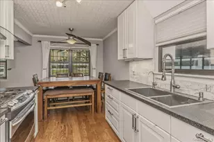 61-17 231st St, Oakland Gardens, NY 11364 - Photo 5